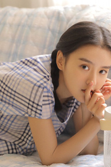 漂亮的保姆播放中文版