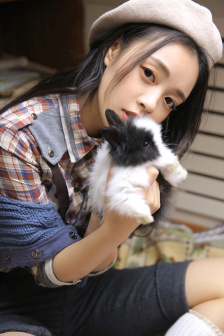 女生小便的地方长什么样