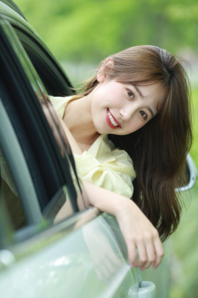 一群女同学玩我JIJI